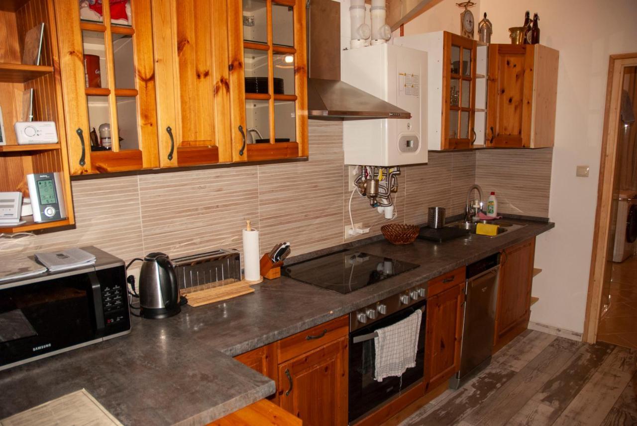 Western Apartman Budapest Exterior photo